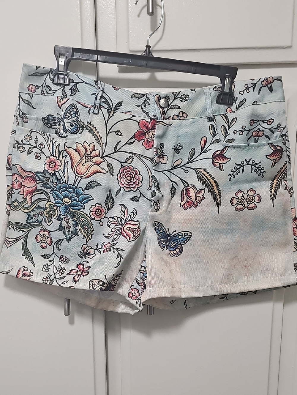 Floral Butterfly Print Women's Shorts - Light Blue